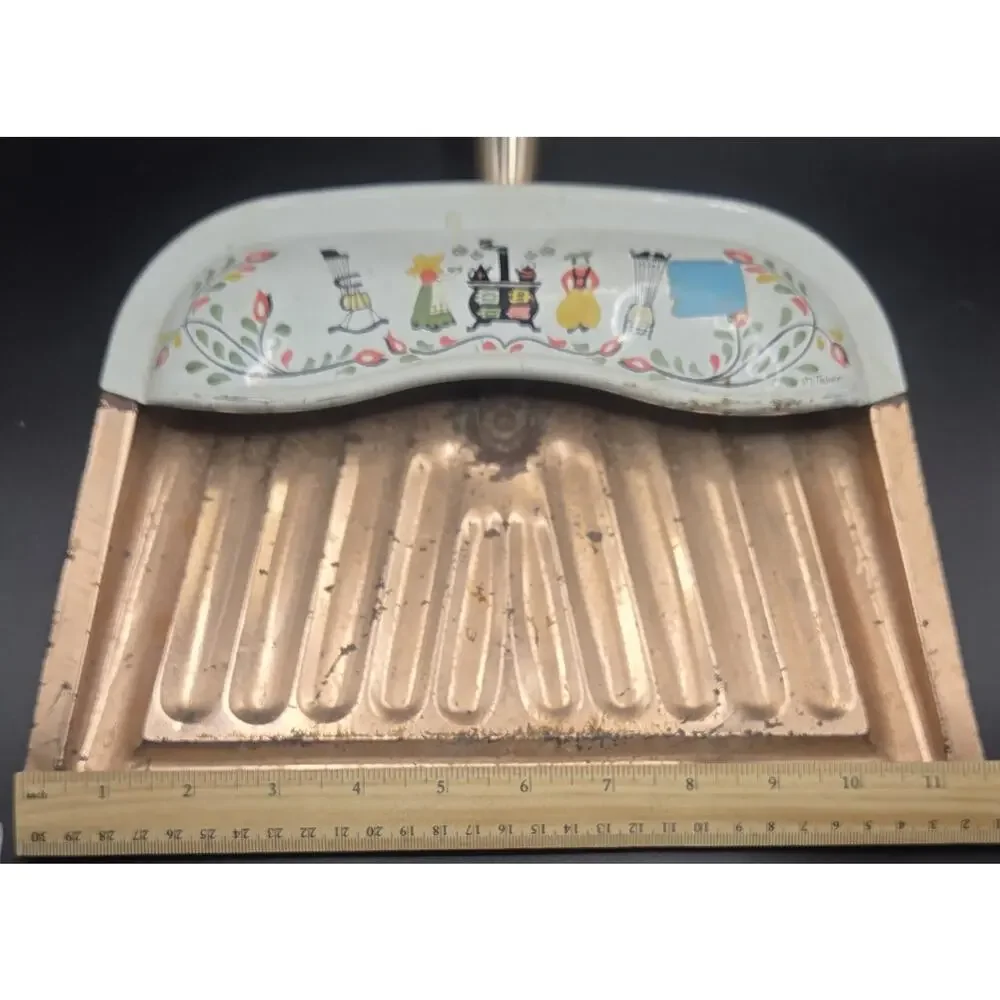 Vintage JV Reed MCM 70s Copper Color Metal Dustpan Cottage Core Granny Style
